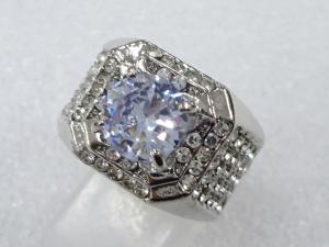 クリスタル　指輪(18号)